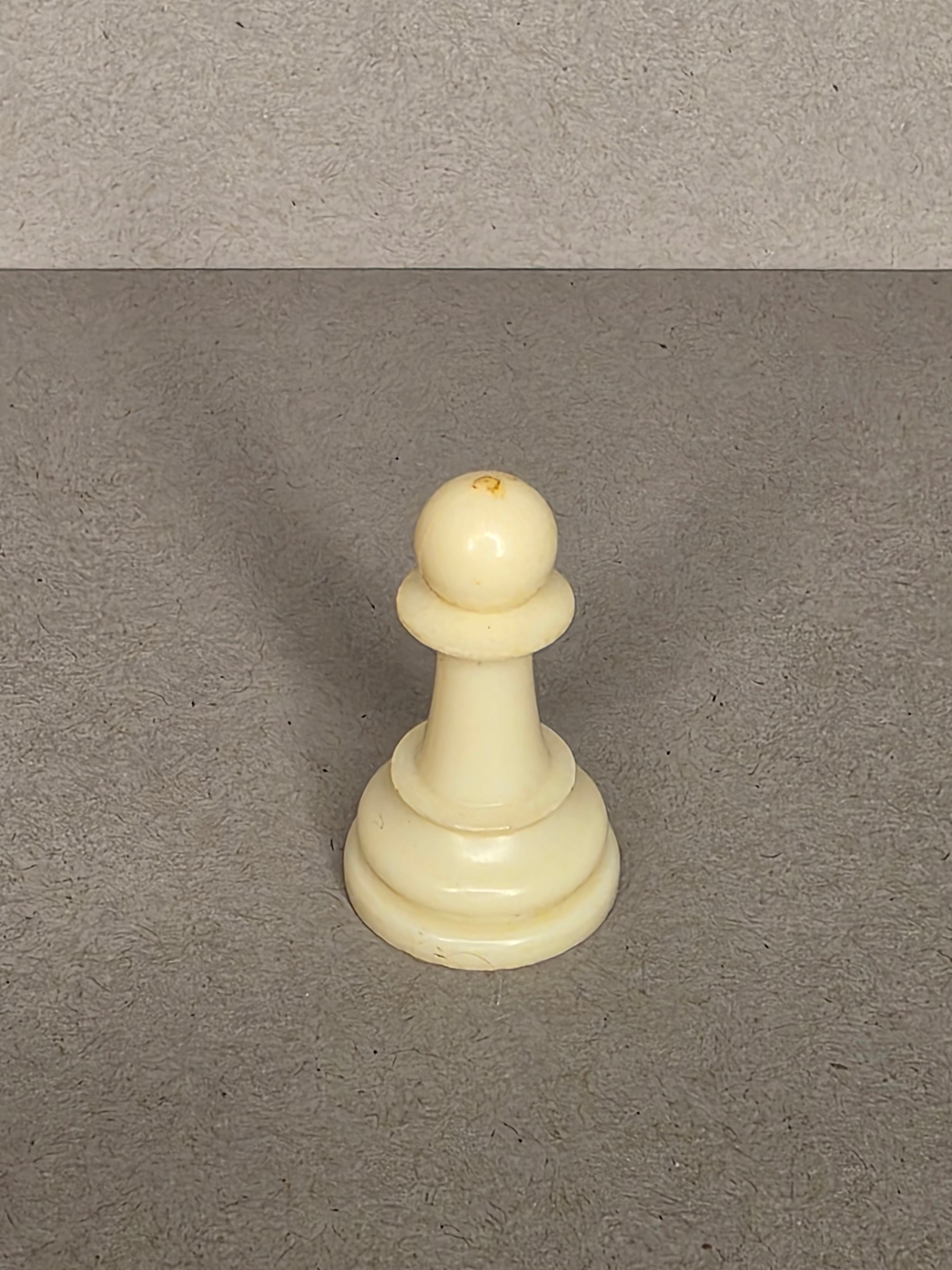 1969 Milton Bradley Staunton Chess Piece White Pawn